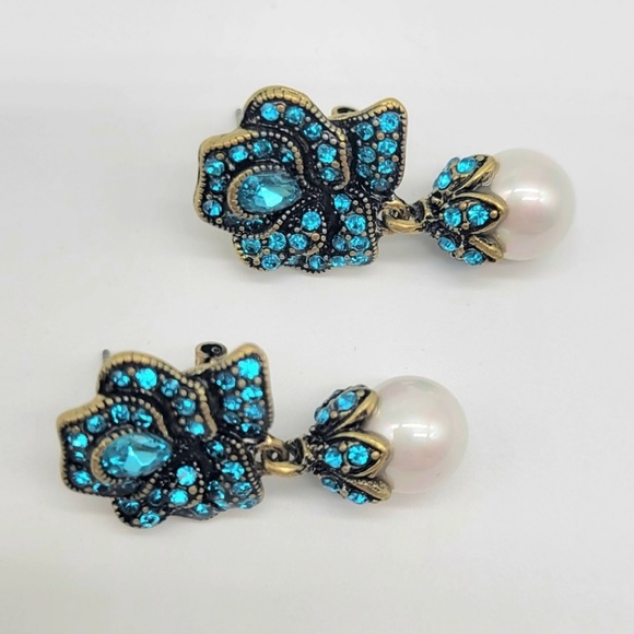 Heidi Daus Blue Topaz Swarovski Crystal Rosebud Drop Earrings with White Pearls - Picture 2 of 8